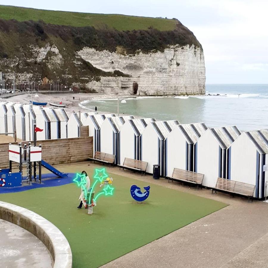 Camping Les Falaises De Toussaint Exterior foto