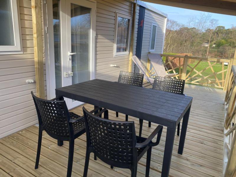 Camping Les Falaises De Toussaint Exterior foto
